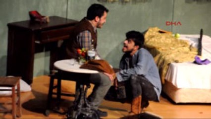 Bodrum Alev Gürcan Tiyatrosu Ilk Oyununu Sahneledi