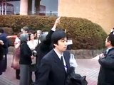東日本大震災　地震の瞬間　地割れ 福島 泉崎中学校
