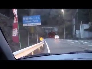 【ツイッターで話題】【閲覧注意】 このトンネルにカメラを向けた瞬間映像が真っ暗に！一人では絶対に見てはいけない映像www
