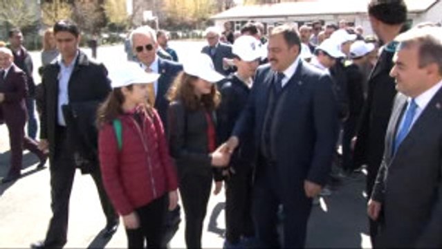 Orman ve Su İşleri Bakanı Veysel Eroğlu, Ataköy'de Fidan Dikim Törenine Katıldı