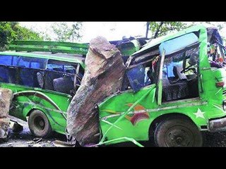 Car Crashes-Shocking dash camera HD #227