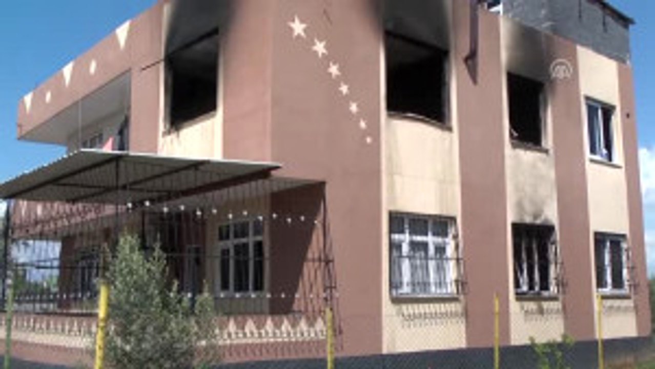 Katil Zanlısı Muhtarın Evi Ikinci Kez Ateşe Verildi - Adana