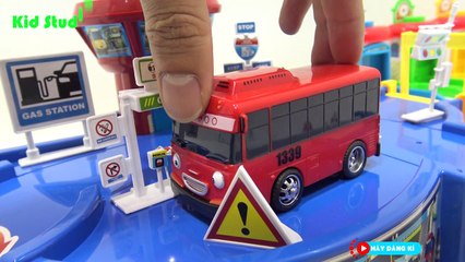 Go Go Super Wings, Tayo School is Under Attack by Monster Bugs
