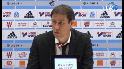 Garcia passablement agacé après le match de ses joueurs...