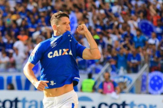 Vitória do Cruzeiro sobre o Galo tem primeiro gol de Neves e Fred expulso. Assista!