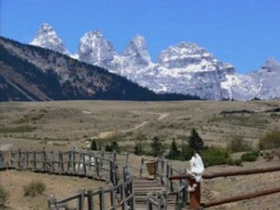 CHINE YUNNAN  LIJIANG et le mont du Dragon de Jade