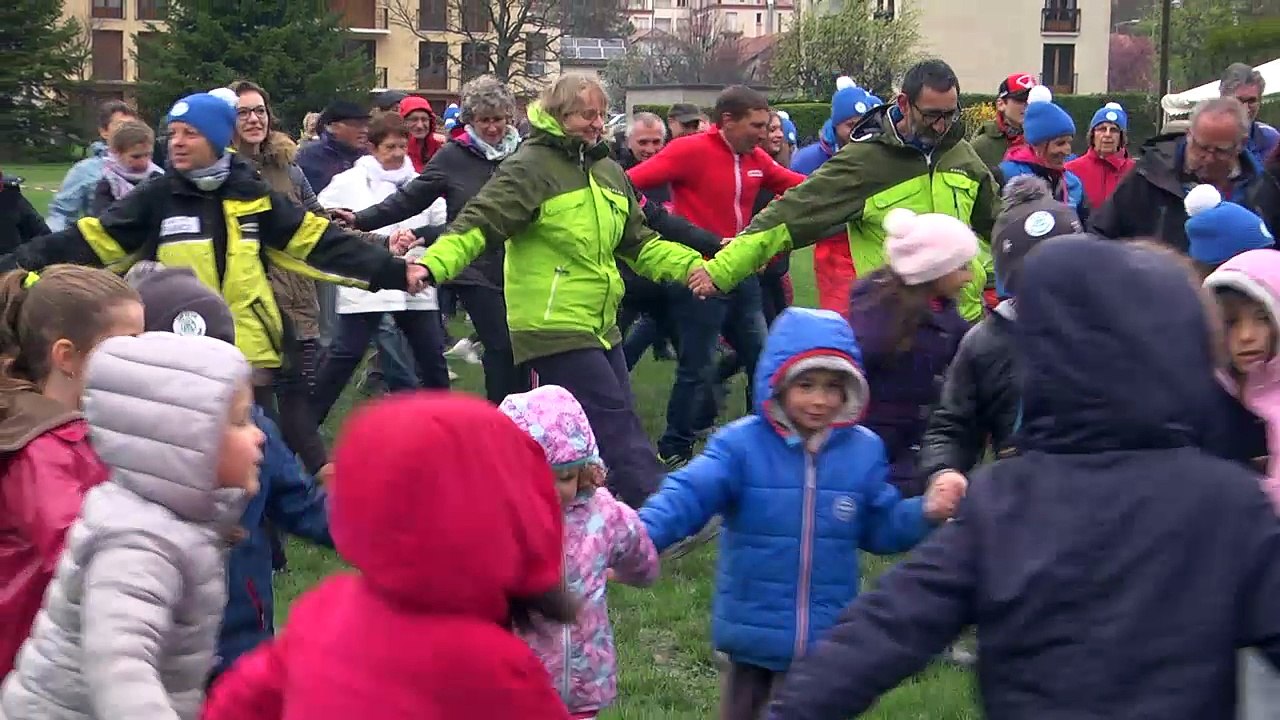 Hautes-Alpes : Des centaines de personnes ont bravé la pluie pour les 70 ans du Ski Club Veynois