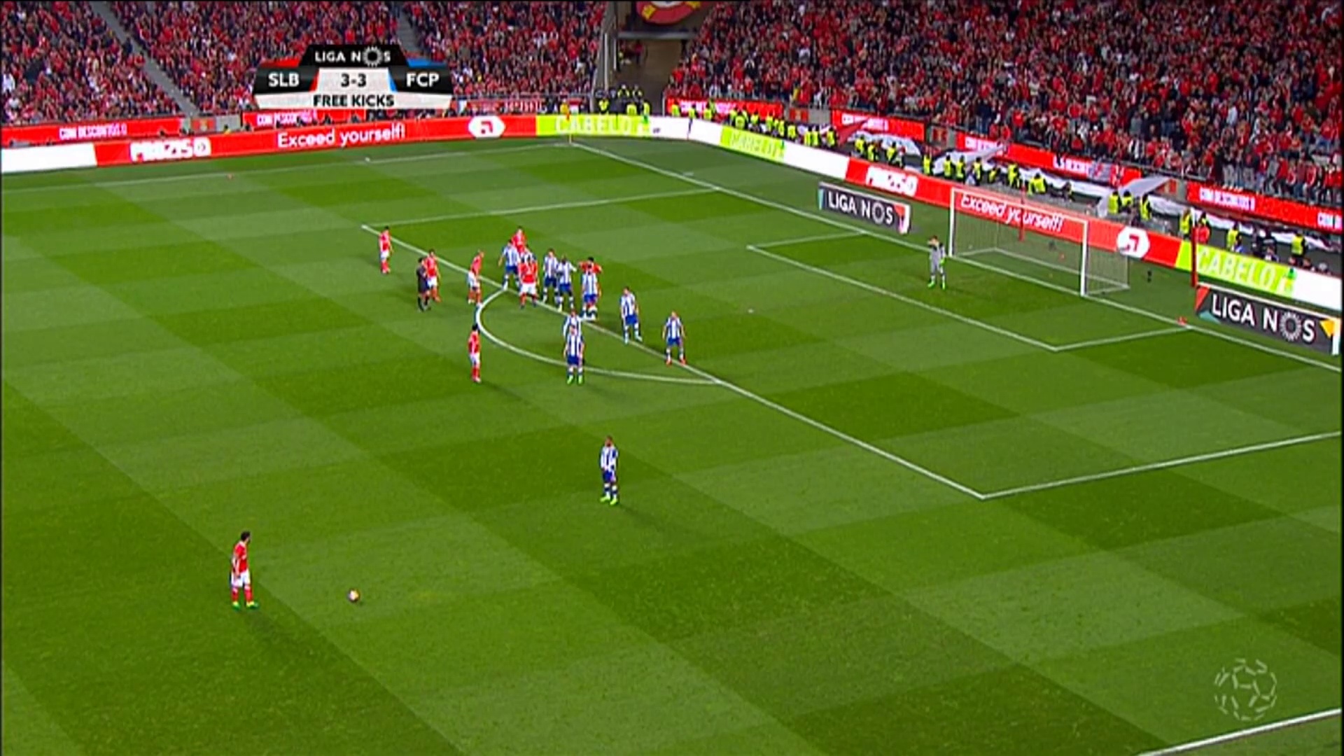 Superb Casillas double save earns Porto point
