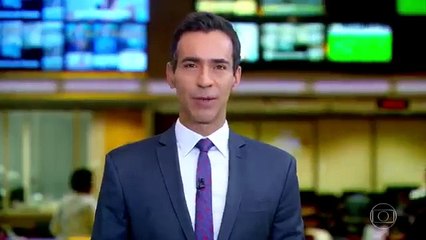 Guerra de travesseiros em Hong Kong envolvendo centenas de pessoas - Jornal Hoje 01/04/2017