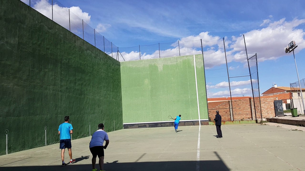Frontenis honor Colmenar de Oreja vs Rivas 1ª partida video 1