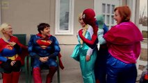 Frozen Elsa is FALLING! w/ Spiderman Maleficent Joker Pink Spidergirl Anna Doctor!  Superheroes IRL