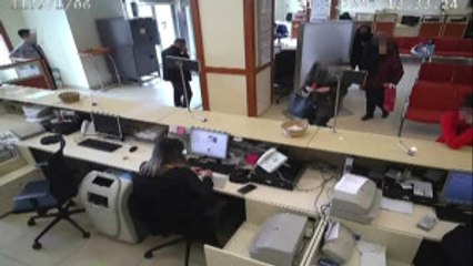 Pendik'te Yaşanan Silahlı Soygun Girişimi Kamerada