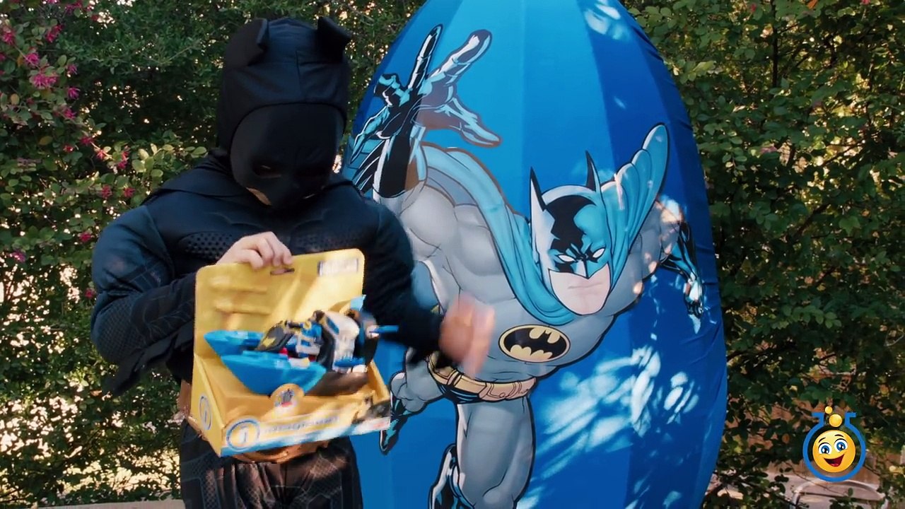 GIANT EGG SURPRISE OPENING BATMAN VS SPIDERMAN Super Heroes Toys & Real Life Superhero Kids Video-WJpcHnF4Gwg