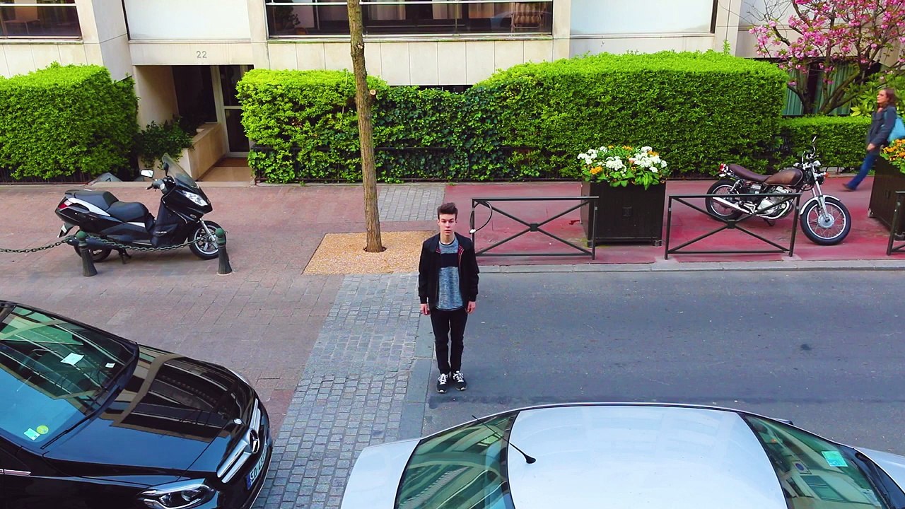 SEB LA FRITE-CE MEC  Sur Terre