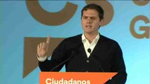 Rivera dice a Rajoy que su apoyo a los Presupuestos no es un cheque en blanco