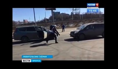 Cet automobiliste va regretter d'avoir insulté cette femme.