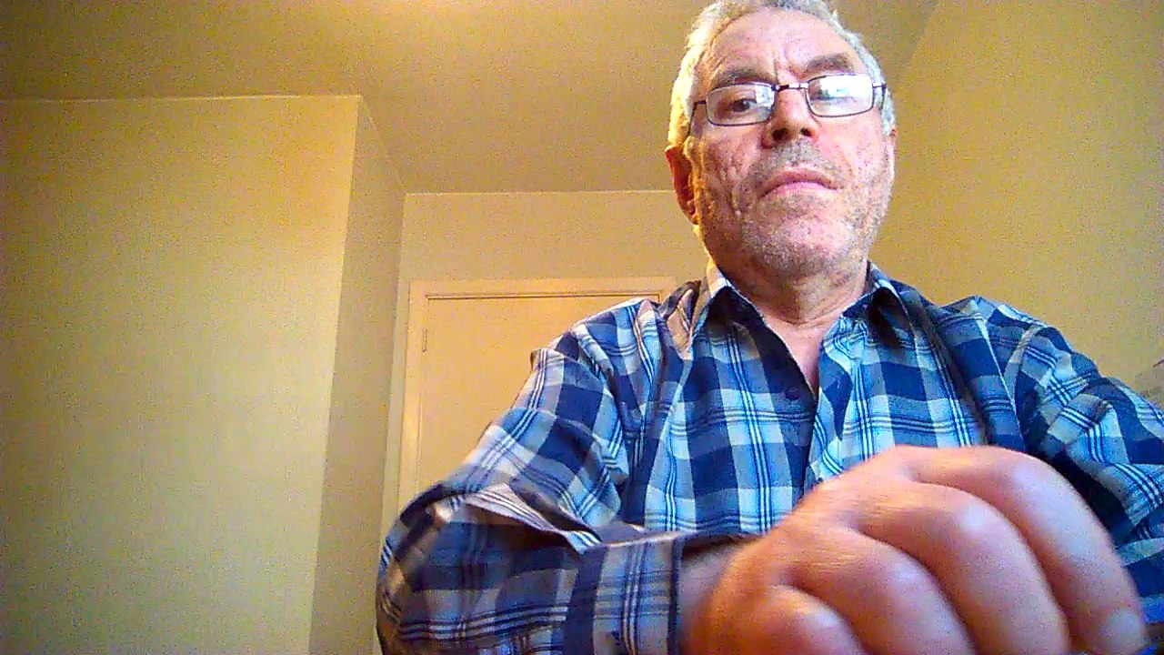 Липкин Генa Lipkin Genna исполняет караоке «Пять минут