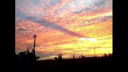 Περίεργοι σχηματισμοί σε σύννεφα αποκαλύπτουν "διαδρόμους" των Ufo;Μυστηριώδες βίντεο!;