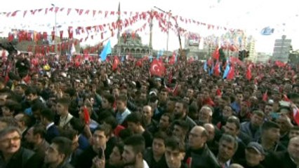 Başbakan Yıldırım, "Milletin Rüzgarı Onların Kandilini Söndürecek"