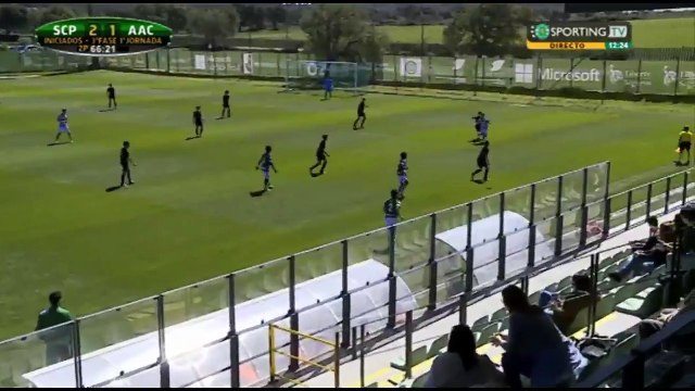 Super golo nos iniciados do Sporting