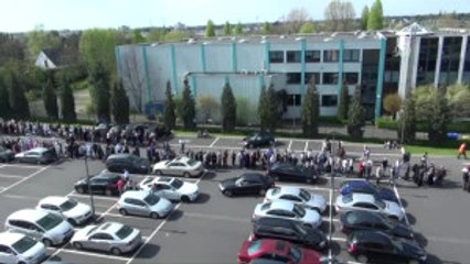 Almanya'daki Sandıklarda Uzun Kuyruklar Oluştu