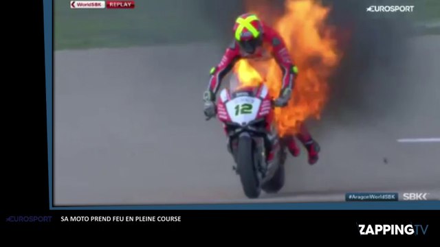 La moto d'un pilote de Superbike prend feu en pleine course (vidéo)