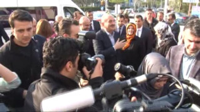 Bakan Müezzinoğlu Gençlere Seslendi, Sizi İstemeyenleri Siz de Elinizin Tersiyle İtmeye Var...