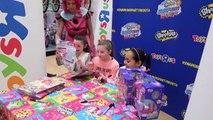 Shopkins Season 7 Party At Toys R Us - Meet And Greet - Surprisasde Toys For Fans _ Toys AndMe