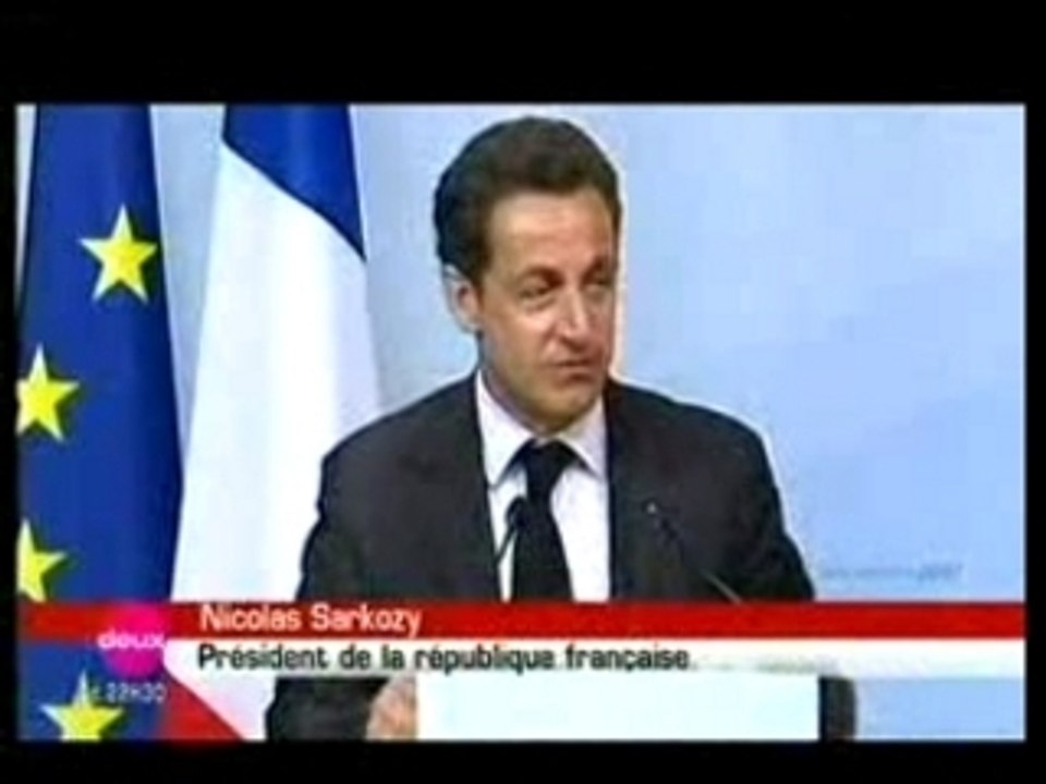 N. Sarkozy lors d'une conférence de presse au G8 (2007)