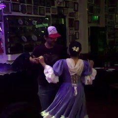 Llegamos a Salta y Pedro ya hace valer su título de campeón del Bailando!! - 02 de Abril