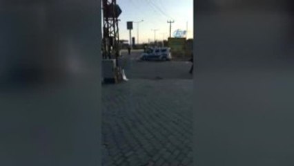 Mersin'de Polis Aracına Bombalı Saldırı