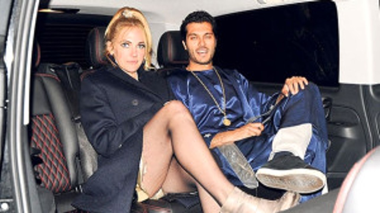 Aşk Sarhoşu Meryem Uzerli Mini Etek Kurbanı Oldu