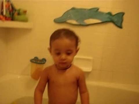 On fait les fous ds le bain!