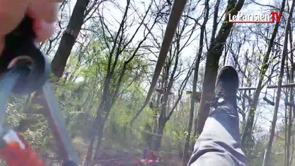 Aventure Land : Louis, 11 ans, teste la nouvelle tyrolienne géante