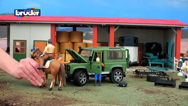 Land Rover Defender Station Wagon mit Pferdeanhänger 02592 BRUDER Spielwaren-aeEesrE3HIA