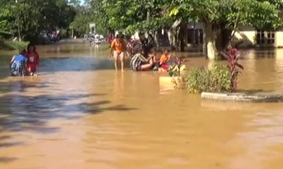 Banjir Lumpuhkan Aktivitas Warga Lumajang