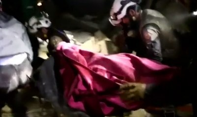 Evakuasi Warga Sipil Korban Serangan Udara ISIS