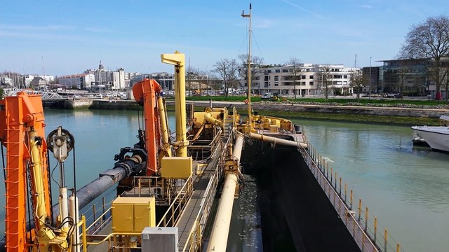 La Rochelle : reportage à bord de la drague Cap d'Aunis (1/2)