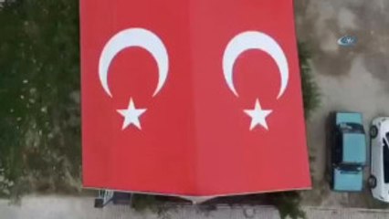 İş Yerinin Çatısına 'Evet' Pankartı Astırdı