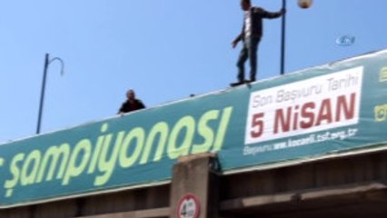 Üst Geçitte İntihar Girişimi