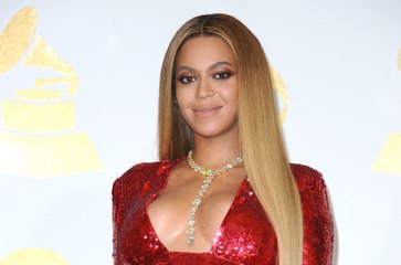 Beyonce maternity style stirs up fan theories on twins' gender