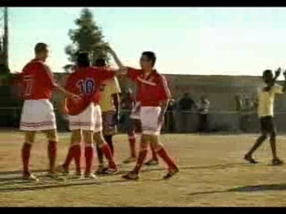 Pub Raul,Beckham,Barthez