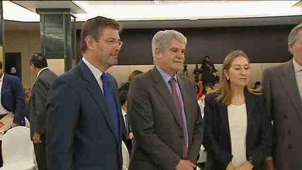 Dastis: No hay razón para perder los nervios por Gibraltar