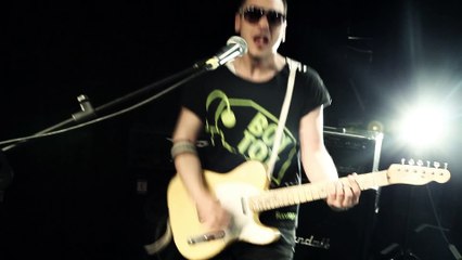 WhiteNoiz - Τελειώνουμε εδώ