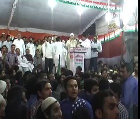 Live Video of Film Actress Nagama Molestation & Manhandles in Huge Croud at Merrut