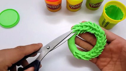 How To Make Christmas Wreath With Play ith Play Doh-BGS