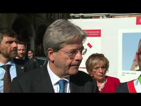 Mantova - Punto stampa di Gentiloni in visita (30.03.17)