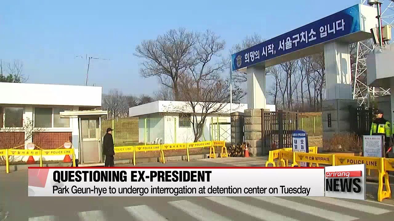 Prosecutors to question jailed ex-President Park Geun-hye on Tuesday