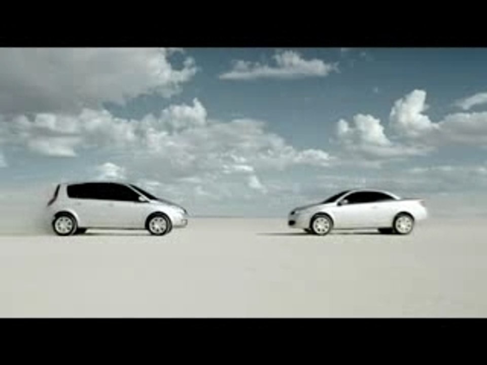 Pub Renault ! Ballet & crash de voiture