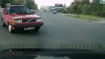 Ultimate Retardet Drivers Fails, Extreme Driving Fails And Sounds 2017